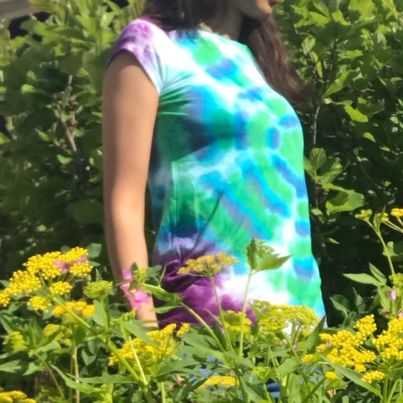 Belly basics size small one of a kind tie dyed top - Picture 2 of 3